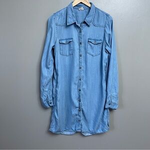 Hem & Thread women’s Medium Denim Chambray button up Dress casual